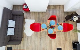 Miniloft Rosso · Mini-Loft Sanremo Centro. Wifi&Aria condizionata